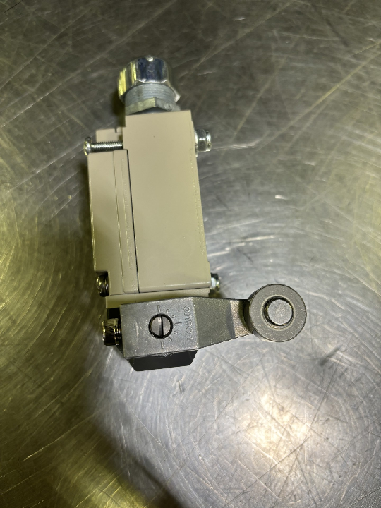 SWITCH ASSEMBLY (143375)