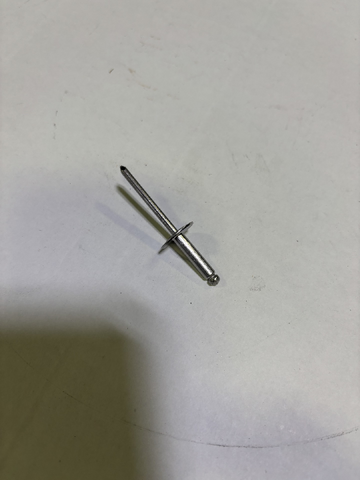 TAILGATE SEAL RIVET (1660112)