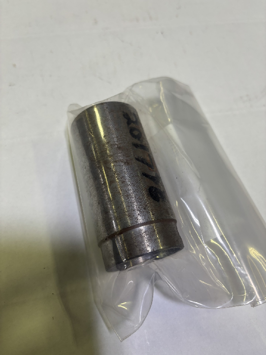 CYLINDER HEAD BUSHING (201776)