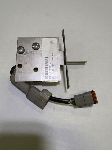LEFT HAND TAILGATE SWITCH (2113612000)