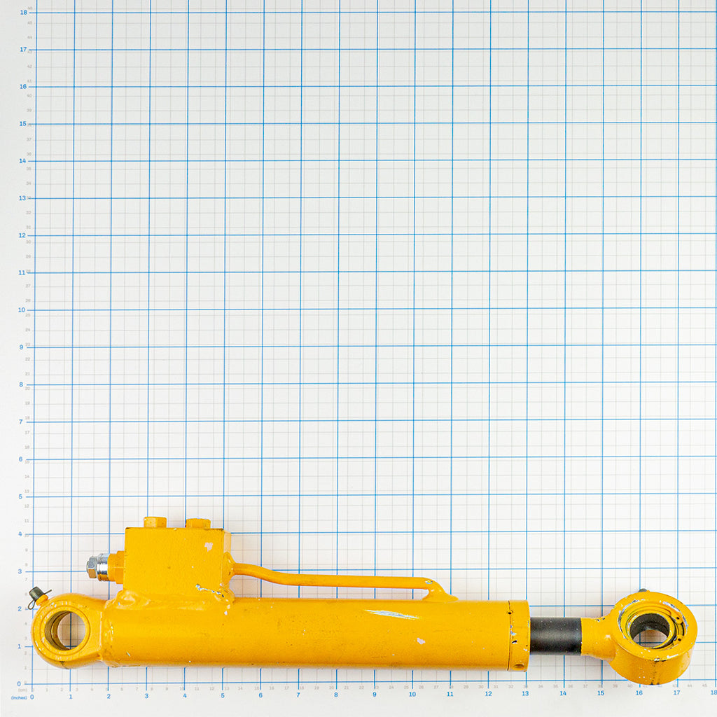 Cylinder (1-1/2" Bore x 6-3/8" Stroke), Labrie part HYC00965-01, shown on a measuring grid