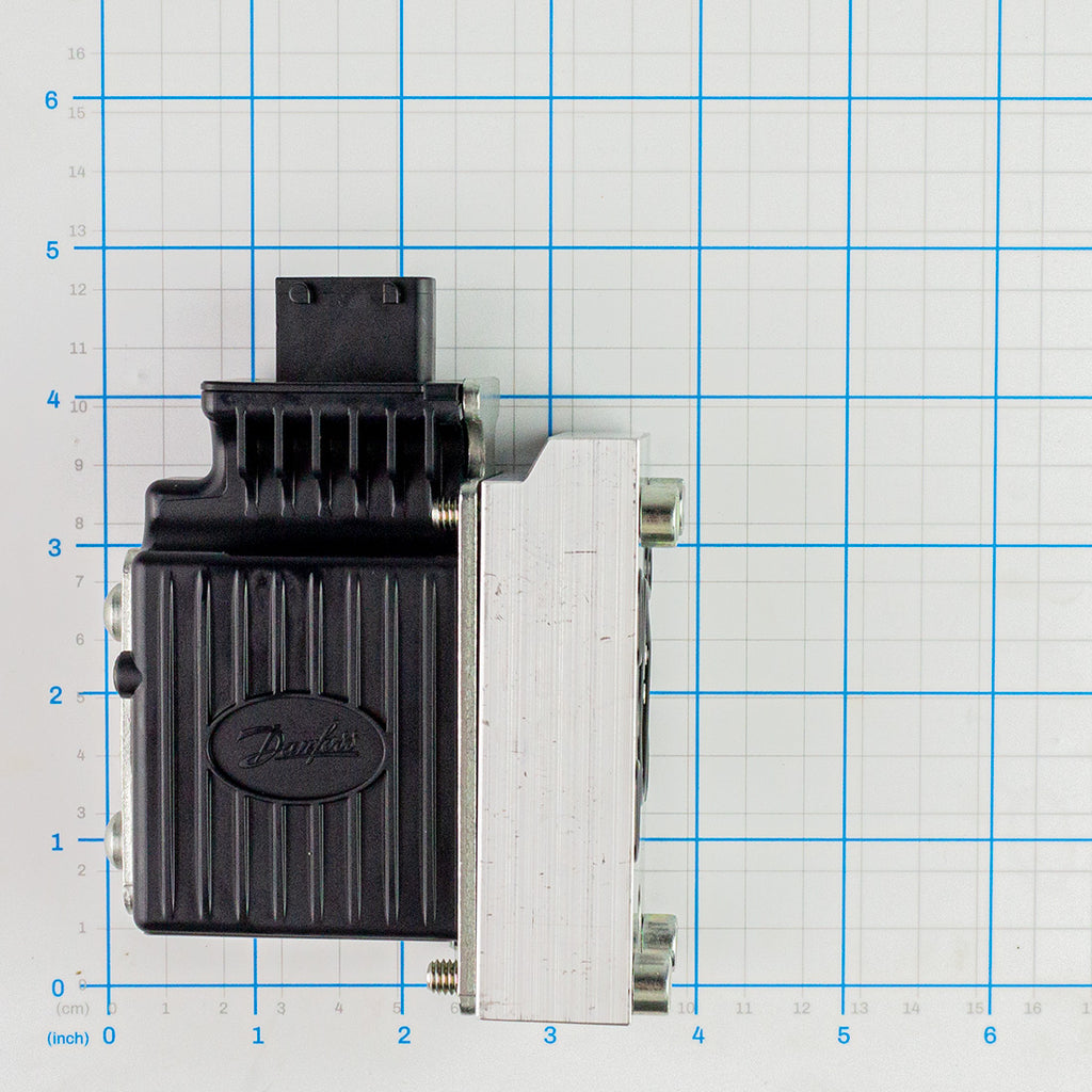 Electric Actuator (Non Proportional, Grabber/Crusher), Labrie part HYV04338, shown on a measuring grid