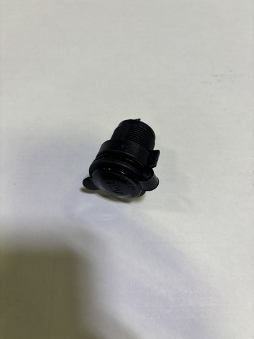 RECEPTACLE, 12 VDC POWER (631-0477)