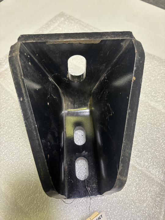 FRONT LOADER MOUNT BRACKET (83642)