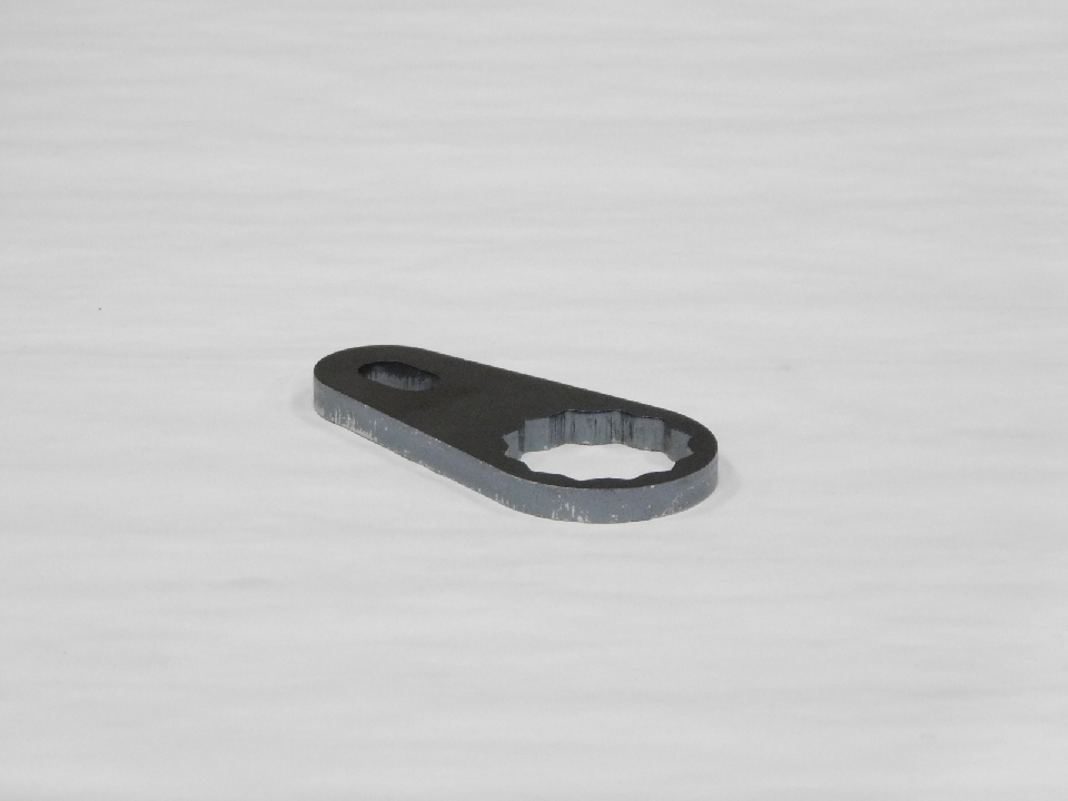 RH BOLT RETAINER (BCB10013)