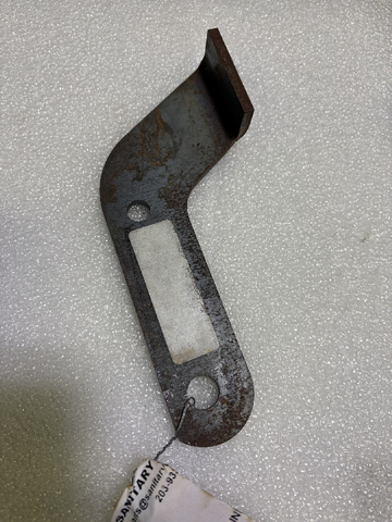 PLATE RETAINER LEFT HAND (REVISION A) (D75083)