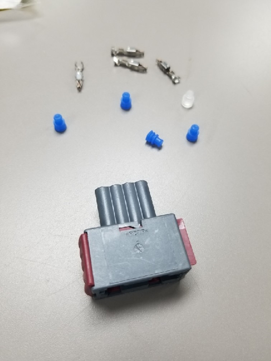 PLUG (ELC04205)
