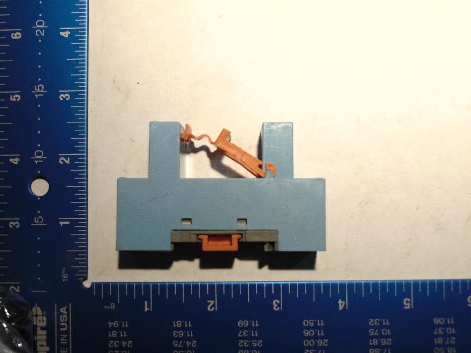 RELAY BASE (ELR00905)
