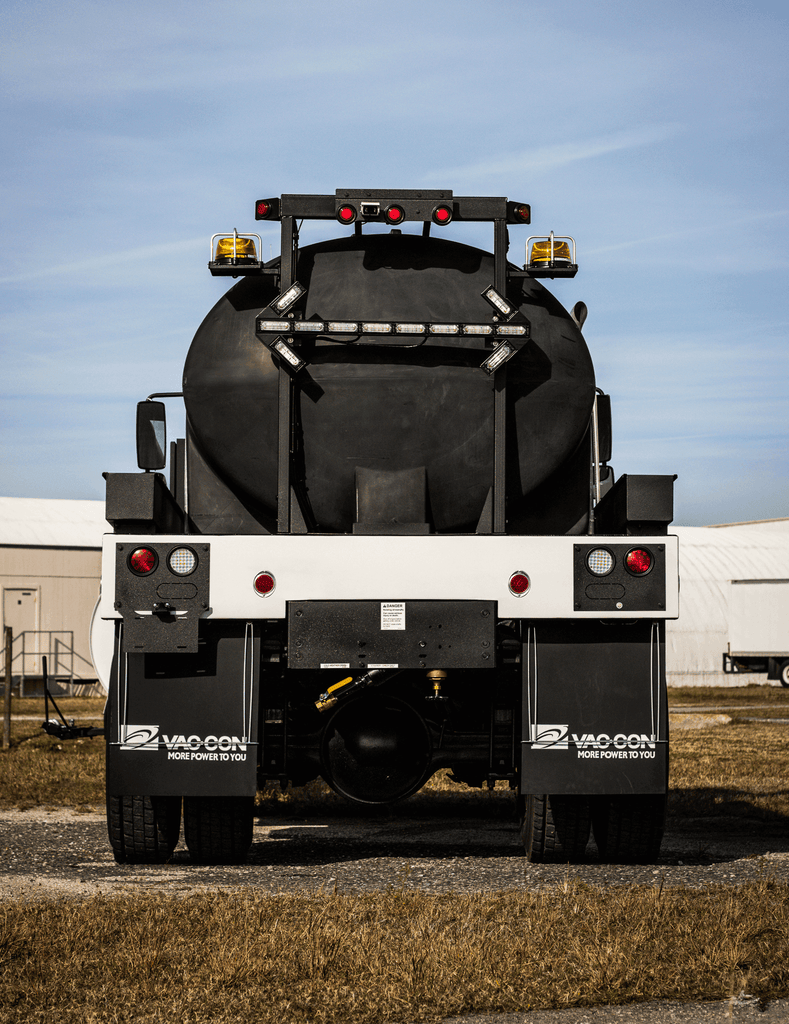Vac-Con Hot Shot jetter truck, rear view with arrow light bar and water tank