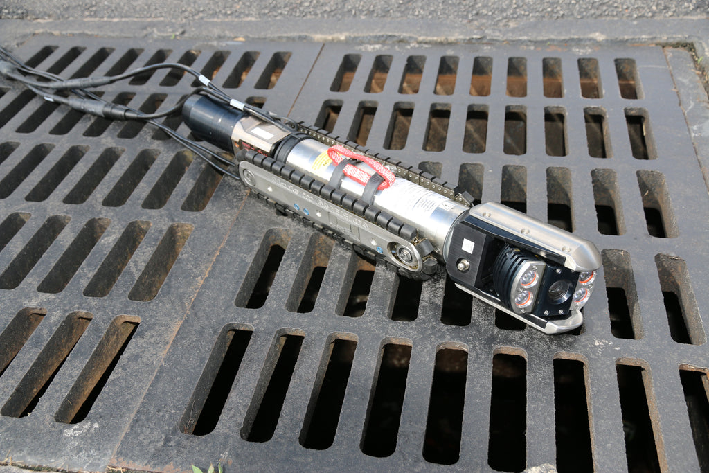 CUES Ultra Shorty 21 tracked sewer transporter